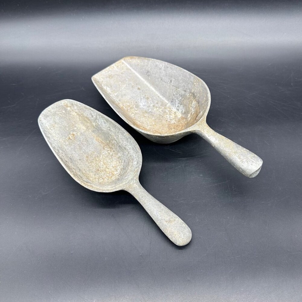 Vintage Metal Grain Scoops Set Of 2 Rustic Farmhouse Decor Industrial As Is